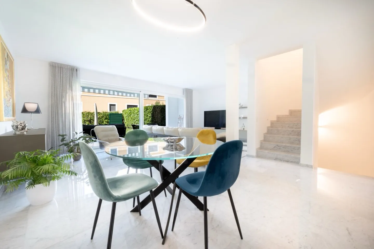 Elegante appartamento maisonette con doppio giardino a Montagnola - Foto 8 di 18