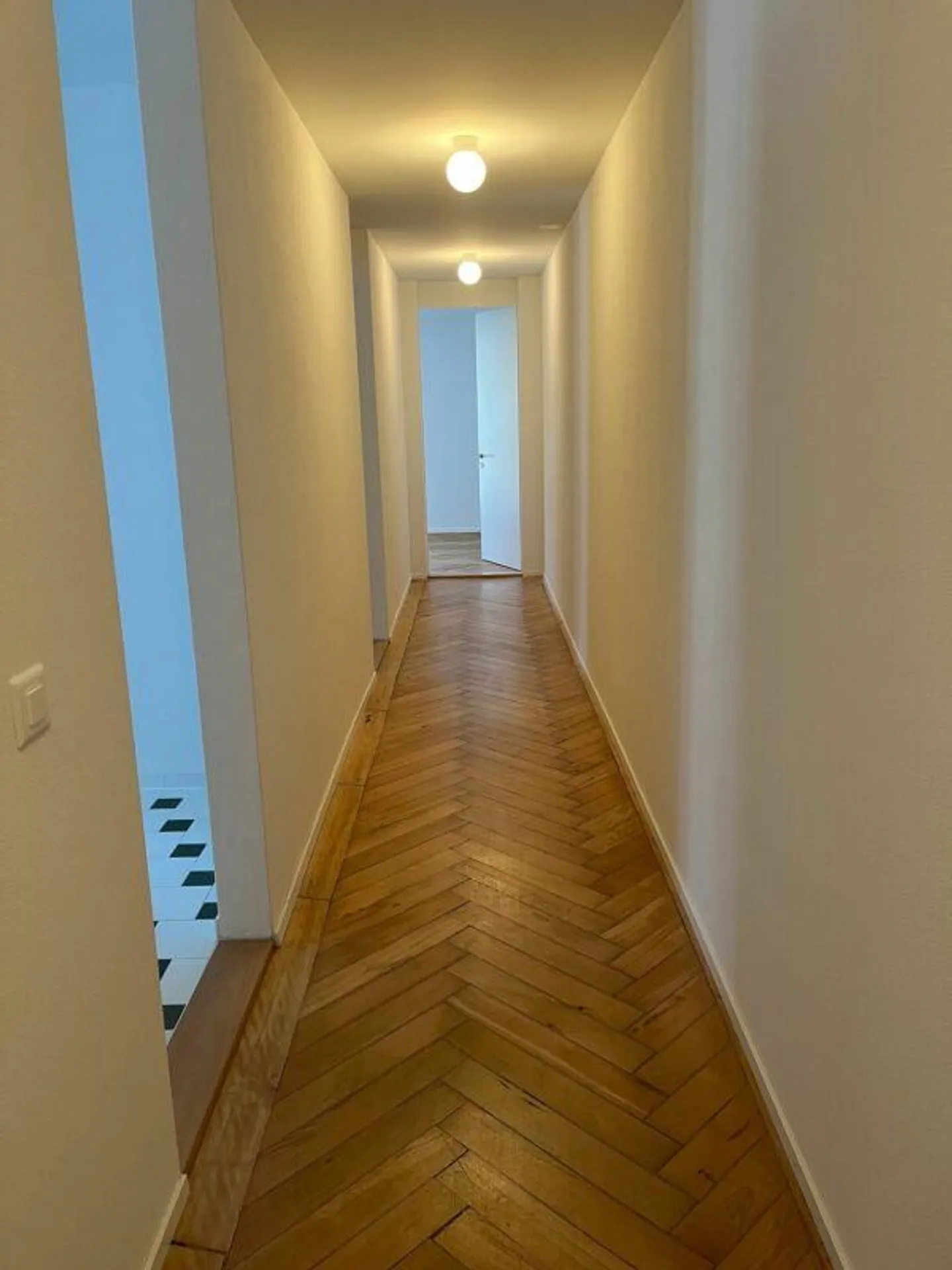 Luminoso appartamento di 2,5 stanze con area giardino nel bel quartiere dei musei... - Foto 8 di 9