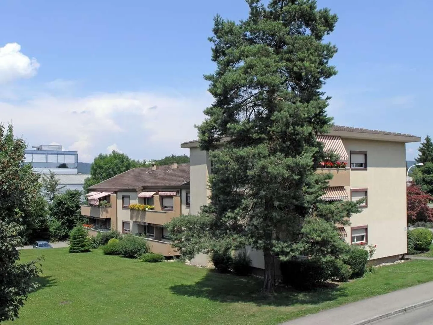 Apartment in a central residential area - Photo 1 of 6