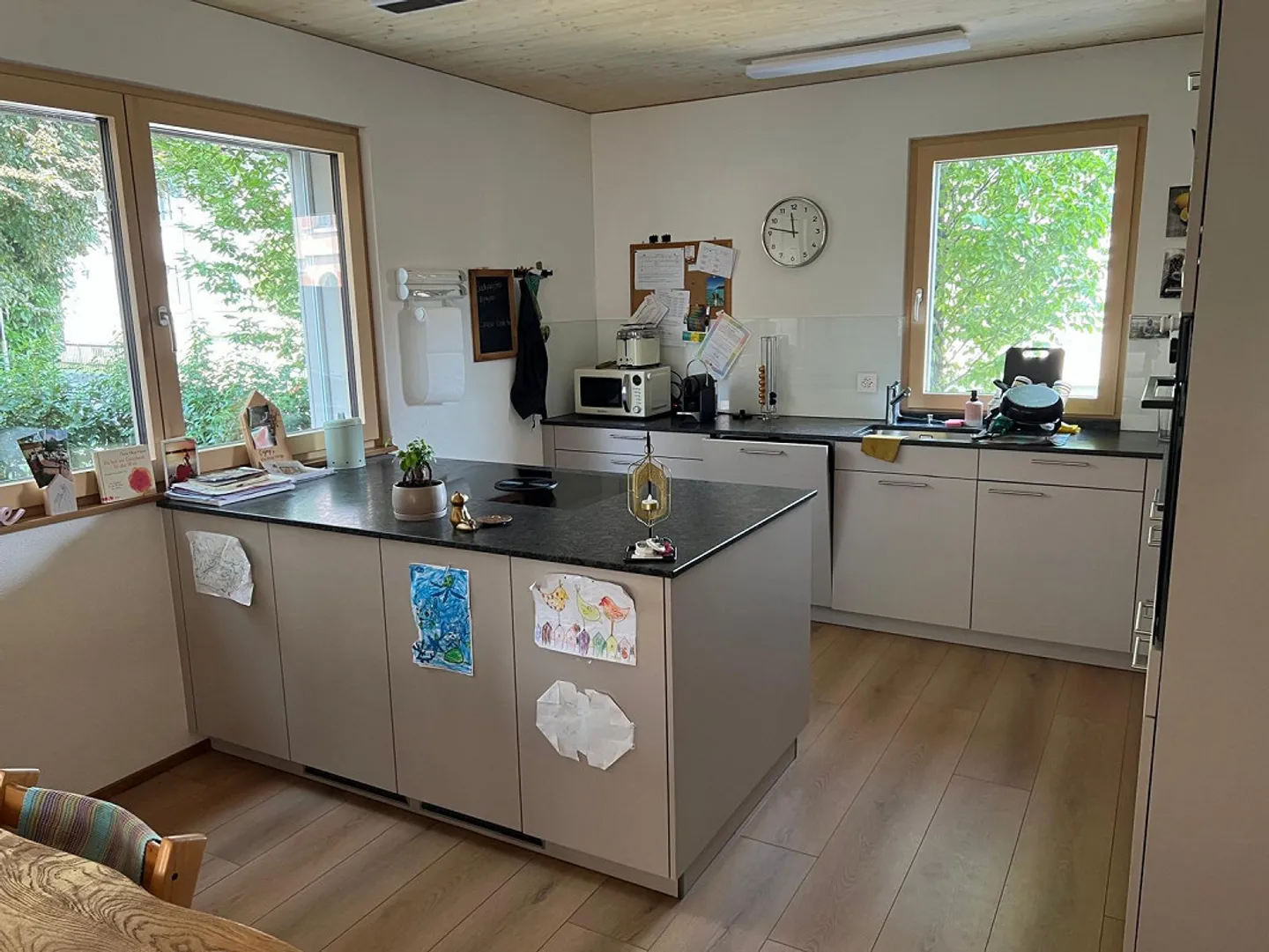Moderne Wohnung mit grosser Terrasse - Foto 3 von 14