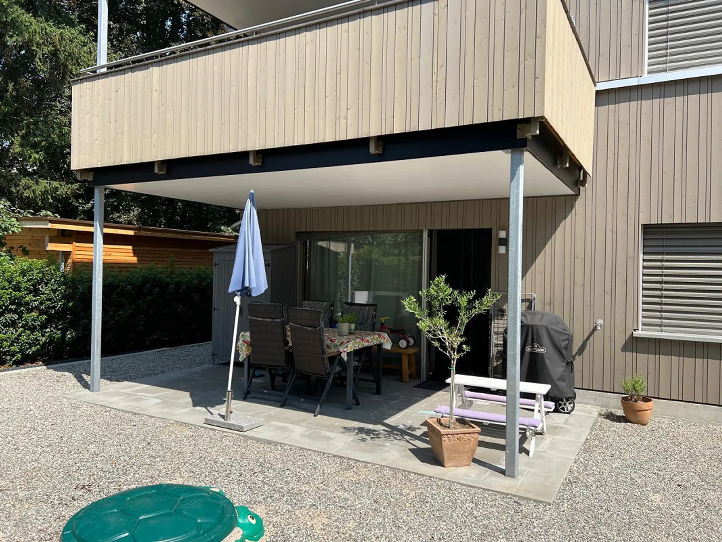 Moderne Wohnung mit grosser Terrasse - Foto 1 von 14