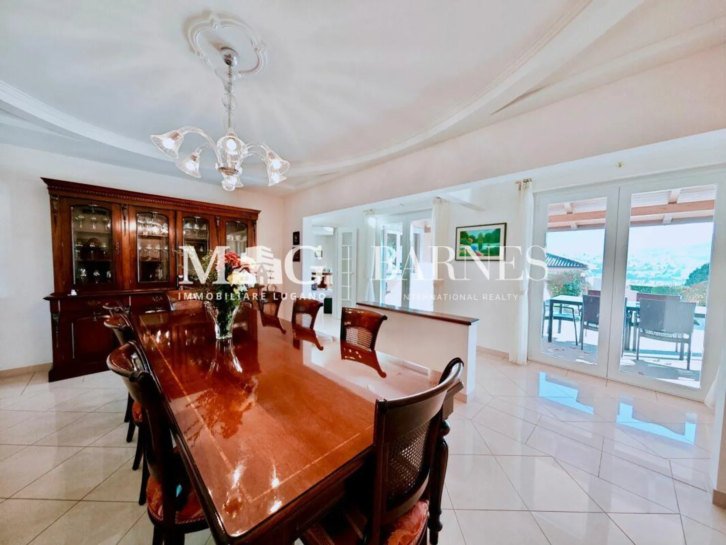 Lugano, Manno : Villa prestigieuse élégante avec piscine et maison d'hôtes - Photo 15 sur 30