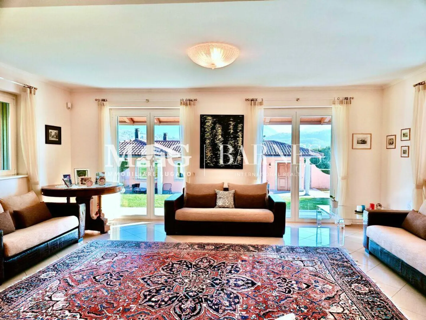 Lugano, Manno : Villa prestigieuse élégante avec piscine et maison d'hôtes - Photo 6 sur 30