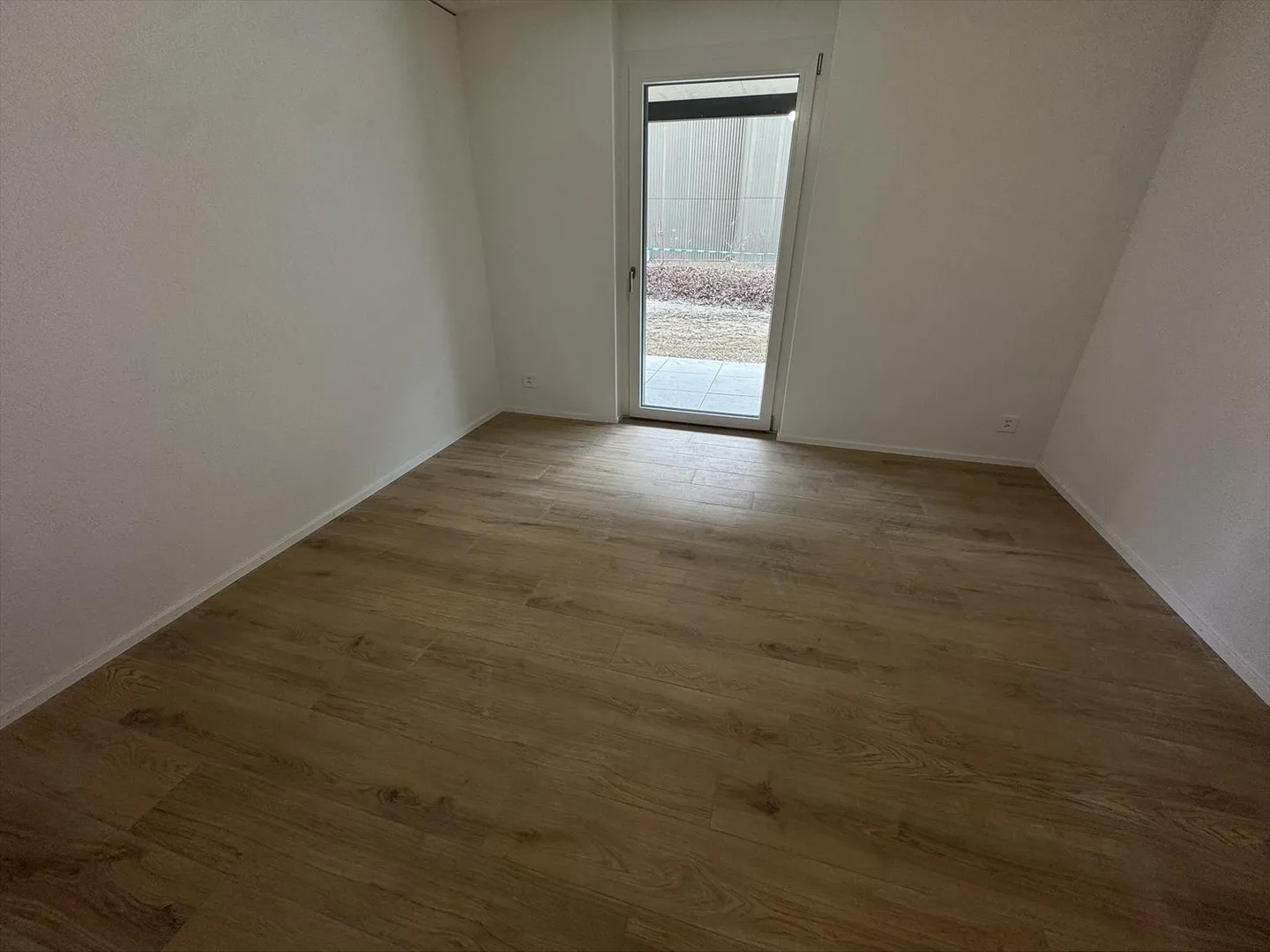 05658 - Appart. 4œ PCES - IMP. CHAMP-RIOND 20 - MATRAN - Foto 3 von 10