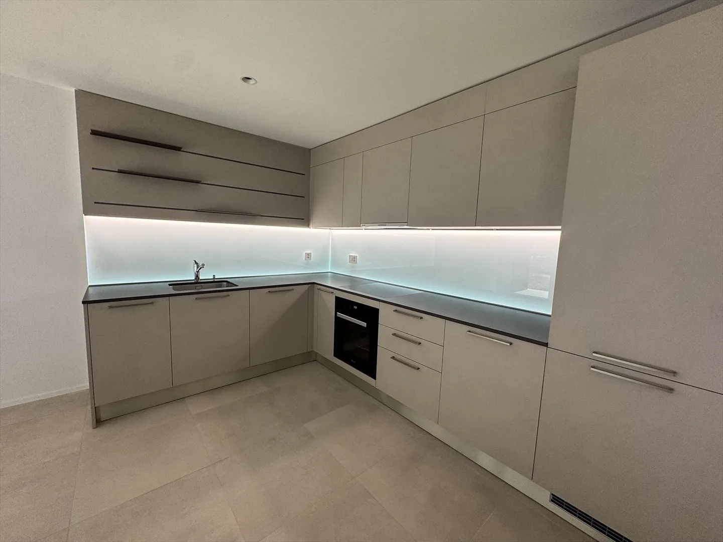 05658 - Appart. 4œ PCES - IMP. CHAMP-RIOND 20 - MATRAN - Foto 6 von 10