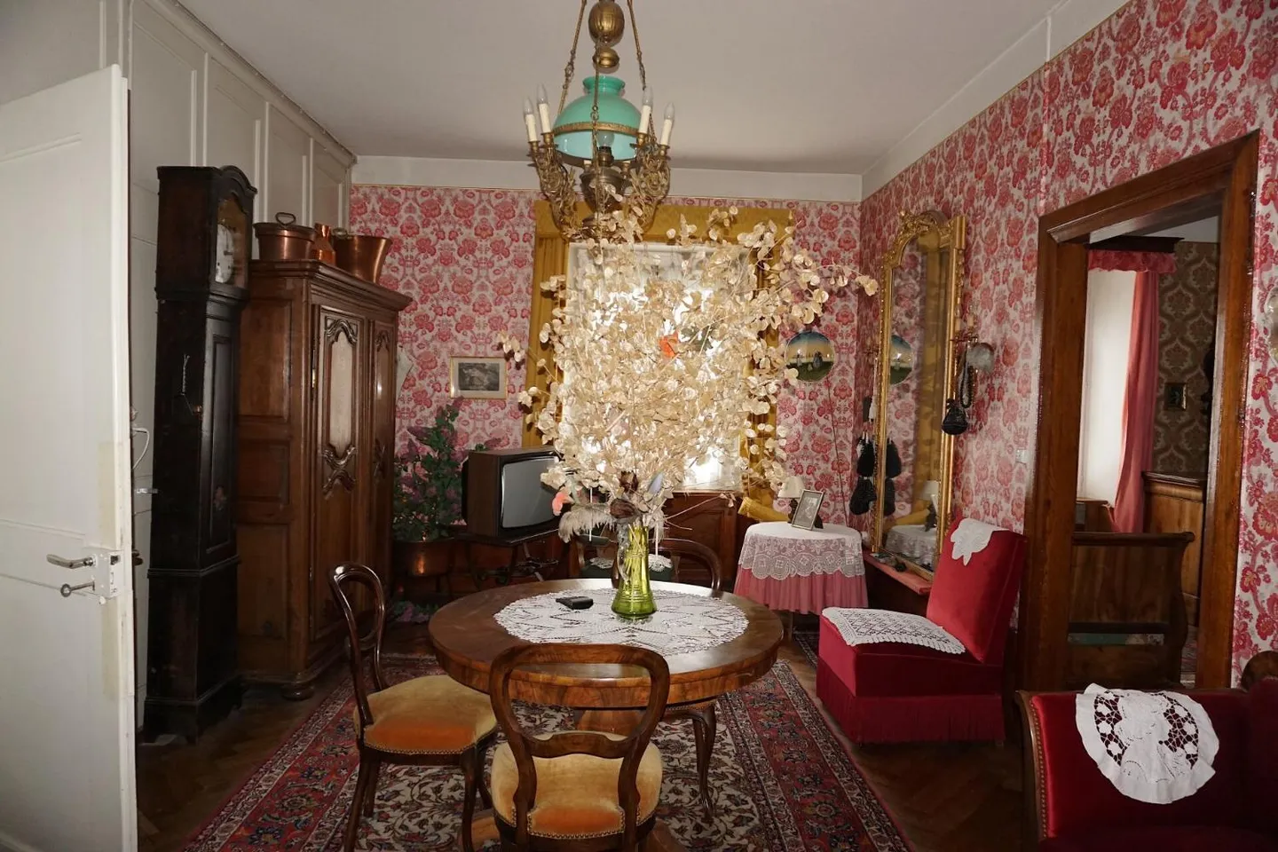 ARI-248 For Investors - Residential Building - Total Usable Area 1,179 m2 - Construction Volume 3,227 m3 - Attic Expandable - Delémont, Center - Photo 4 of 11