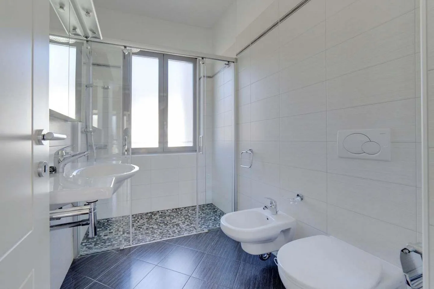 4.5 camere arredate di alta qualità a Lugano - Foto 13 di 13