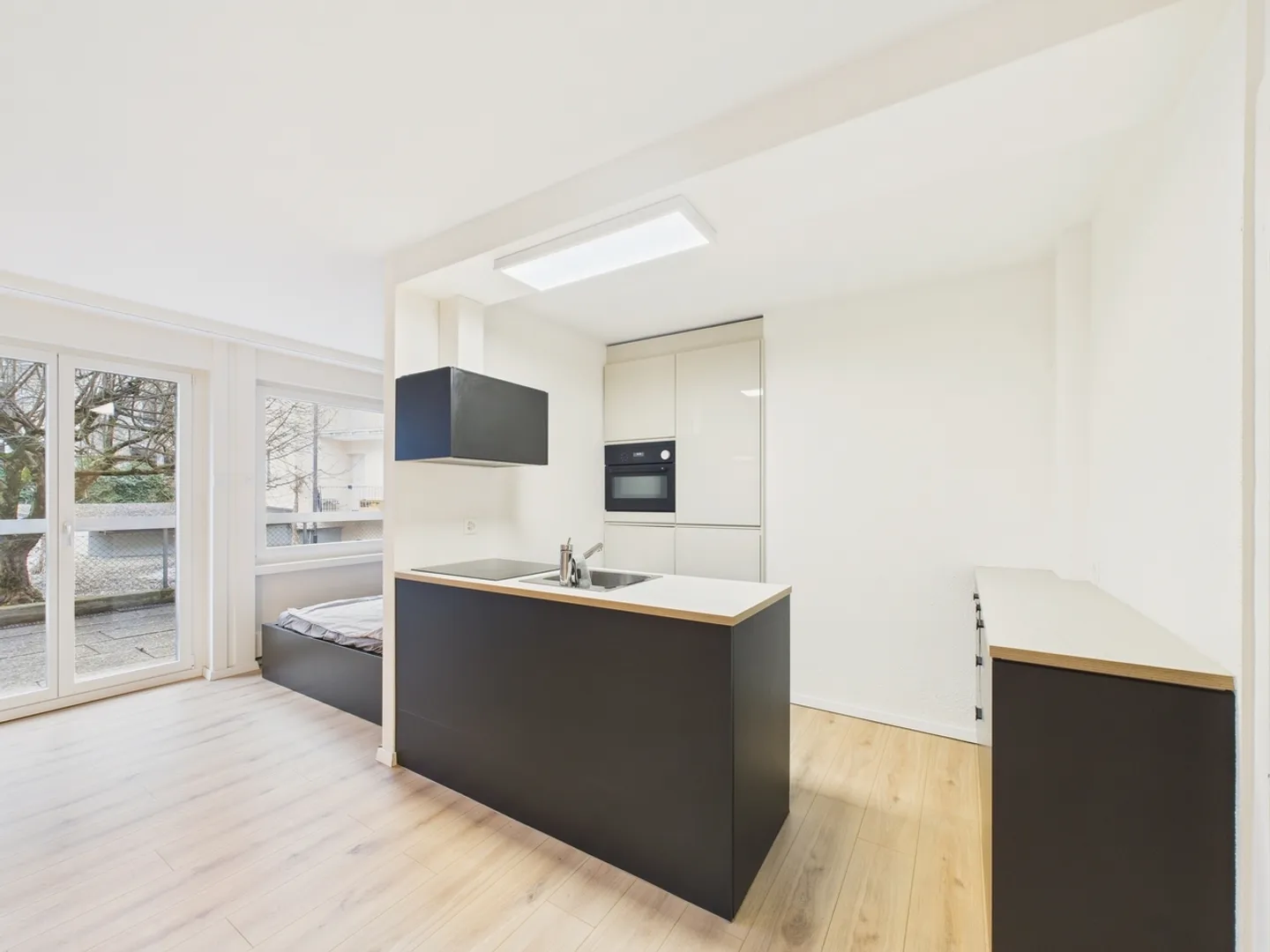 Quiet 1.5-room apartment with practical parking space, Zurich - Photo 4 of 10