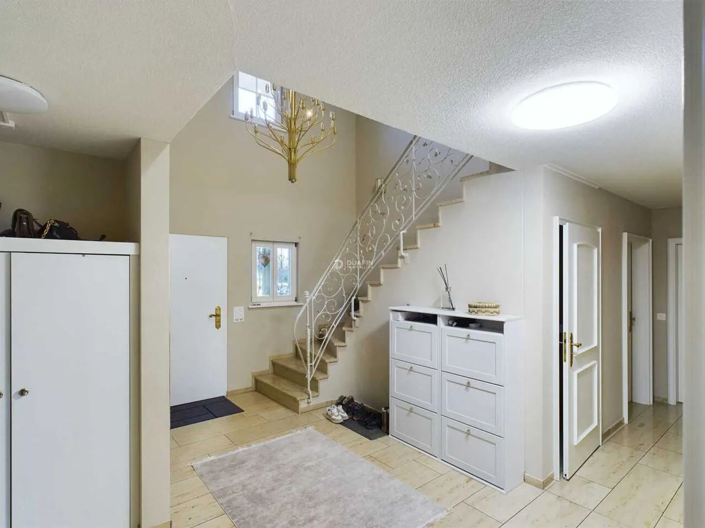 Villa di 8,5 stanze con piscina e appartamento per gli ospiti a Oberentfelden - Foto 4 di 13