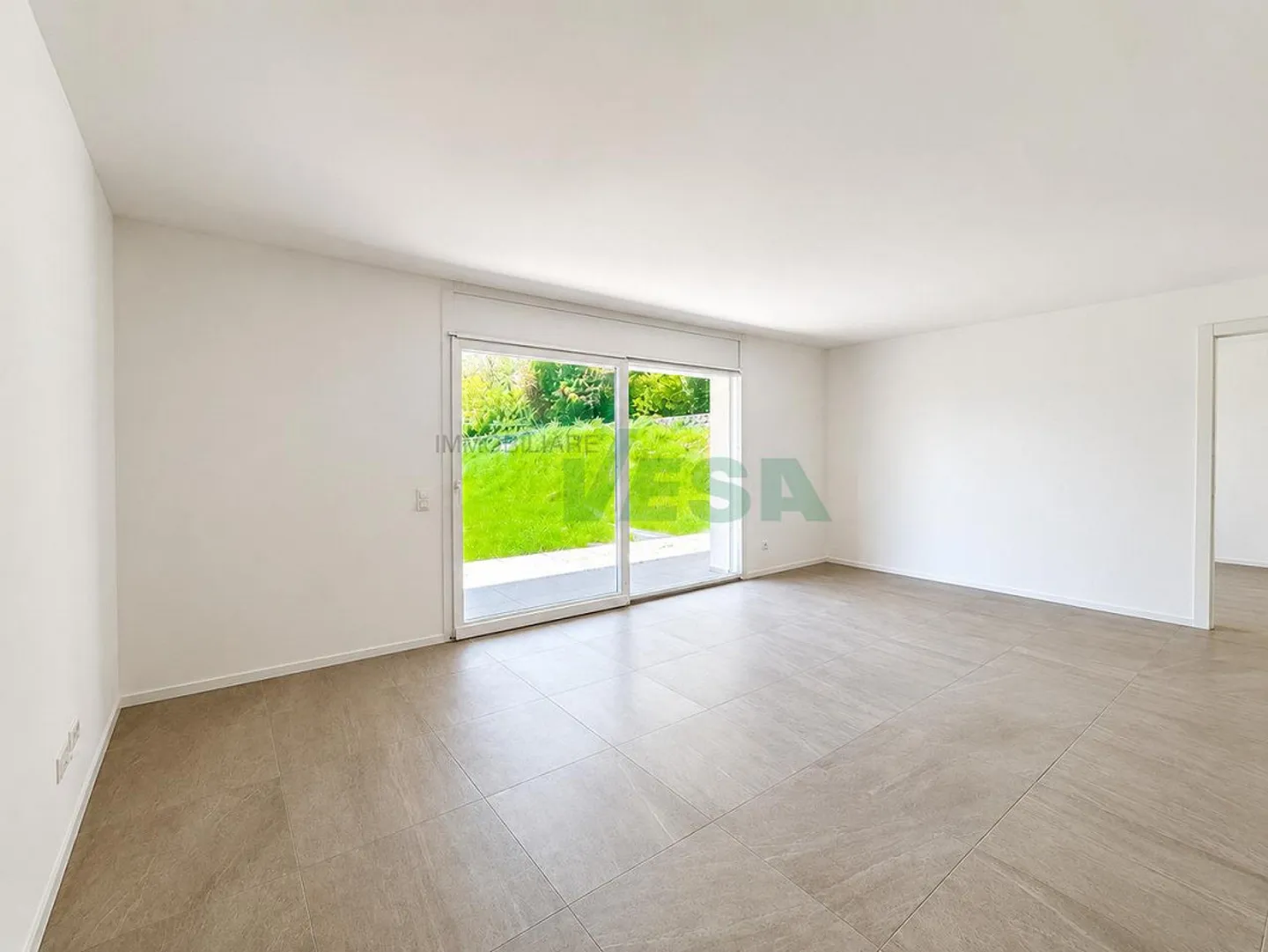 New and bright 3.5-room apartment with a large garden - Photo 7 of 9
