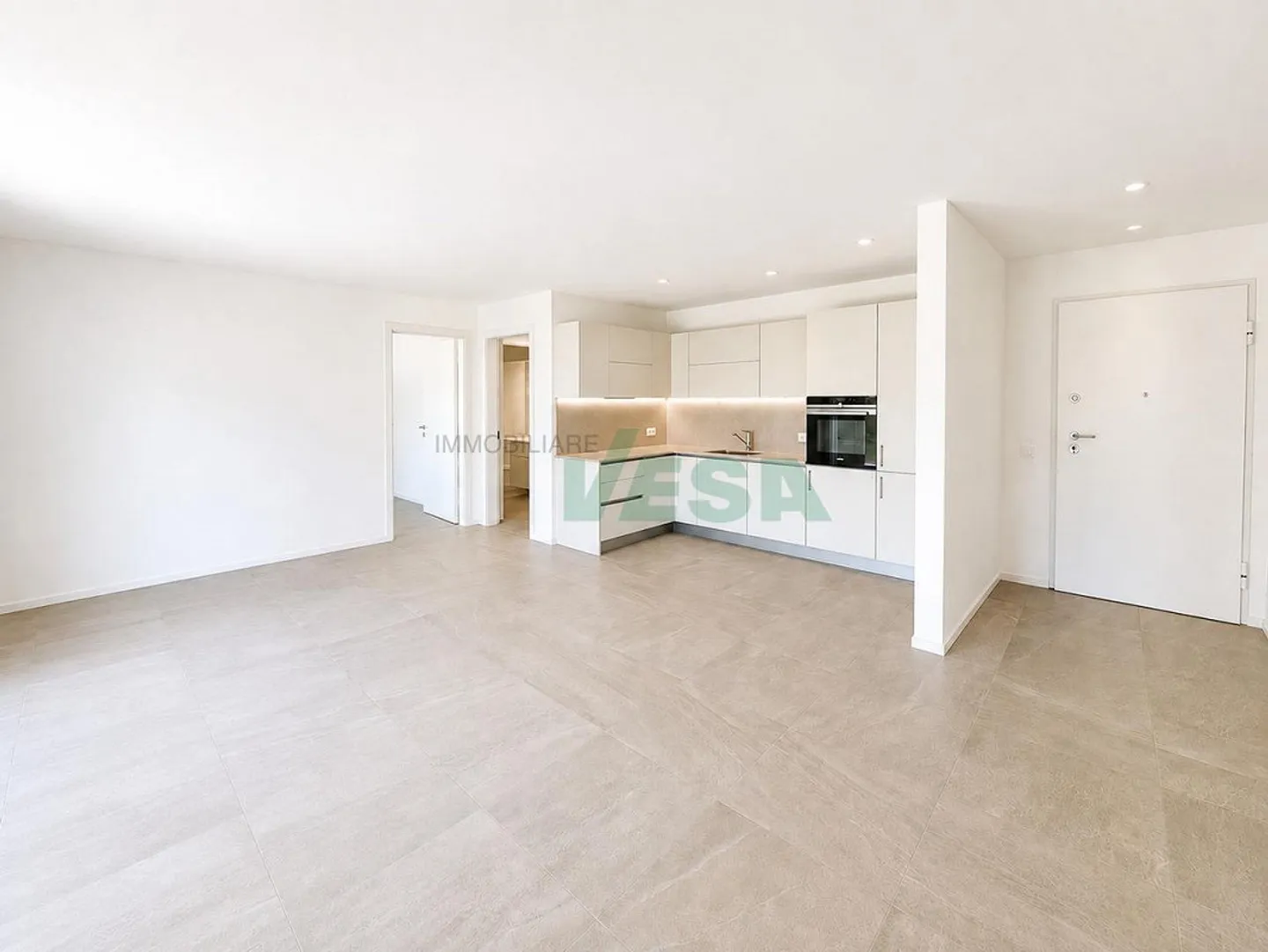 New and bright 3.5-room apartment with a large garden - Photo 2 of 9