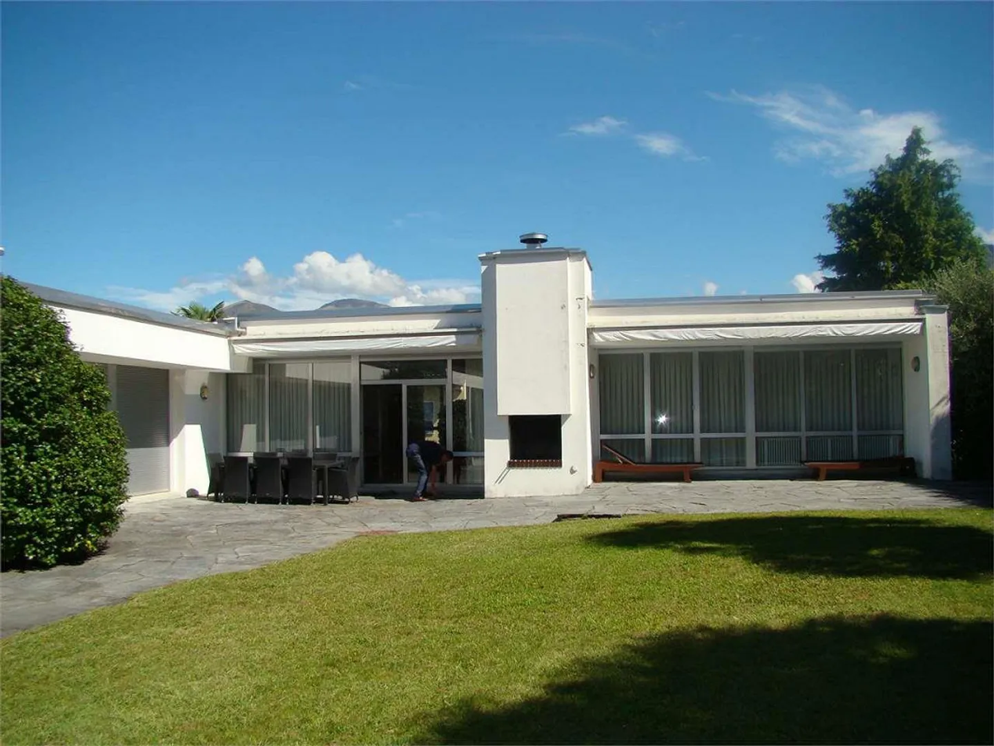 Porza Villa on one floor, elegant and discreet - Photo 10 of 13