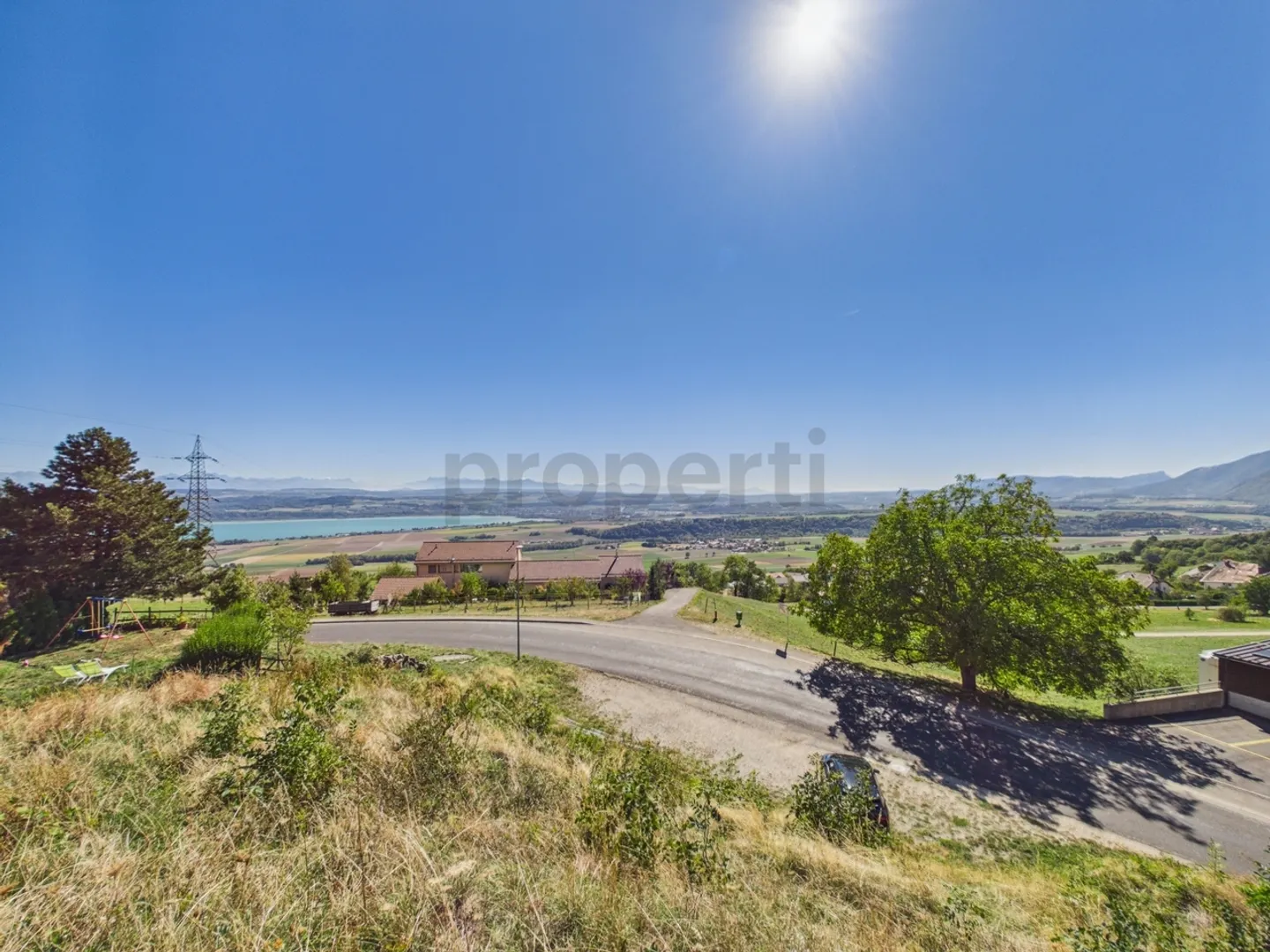Terreno edificabile di 901 m² nel centro del villaggio, Progetto approvato per 2 appartamenti, Possibilità di lotto individuale - Foto 1 di 6