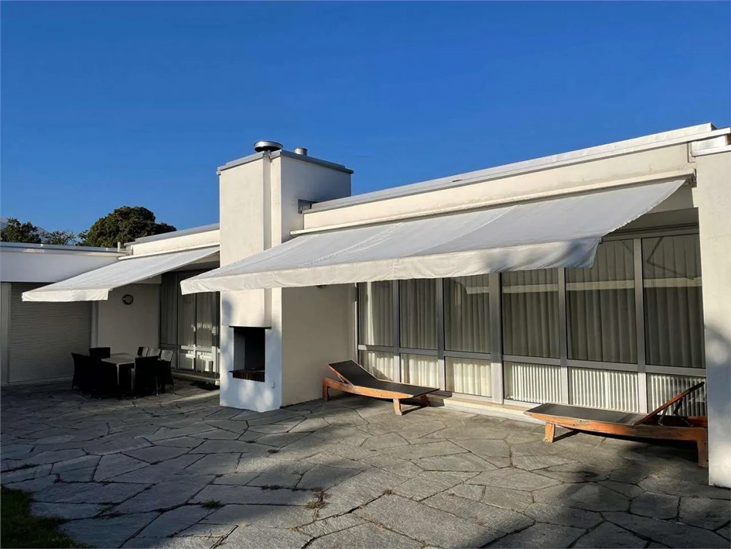 Porza Villa on one floor, elegant and discreet - Photo 12 of 13