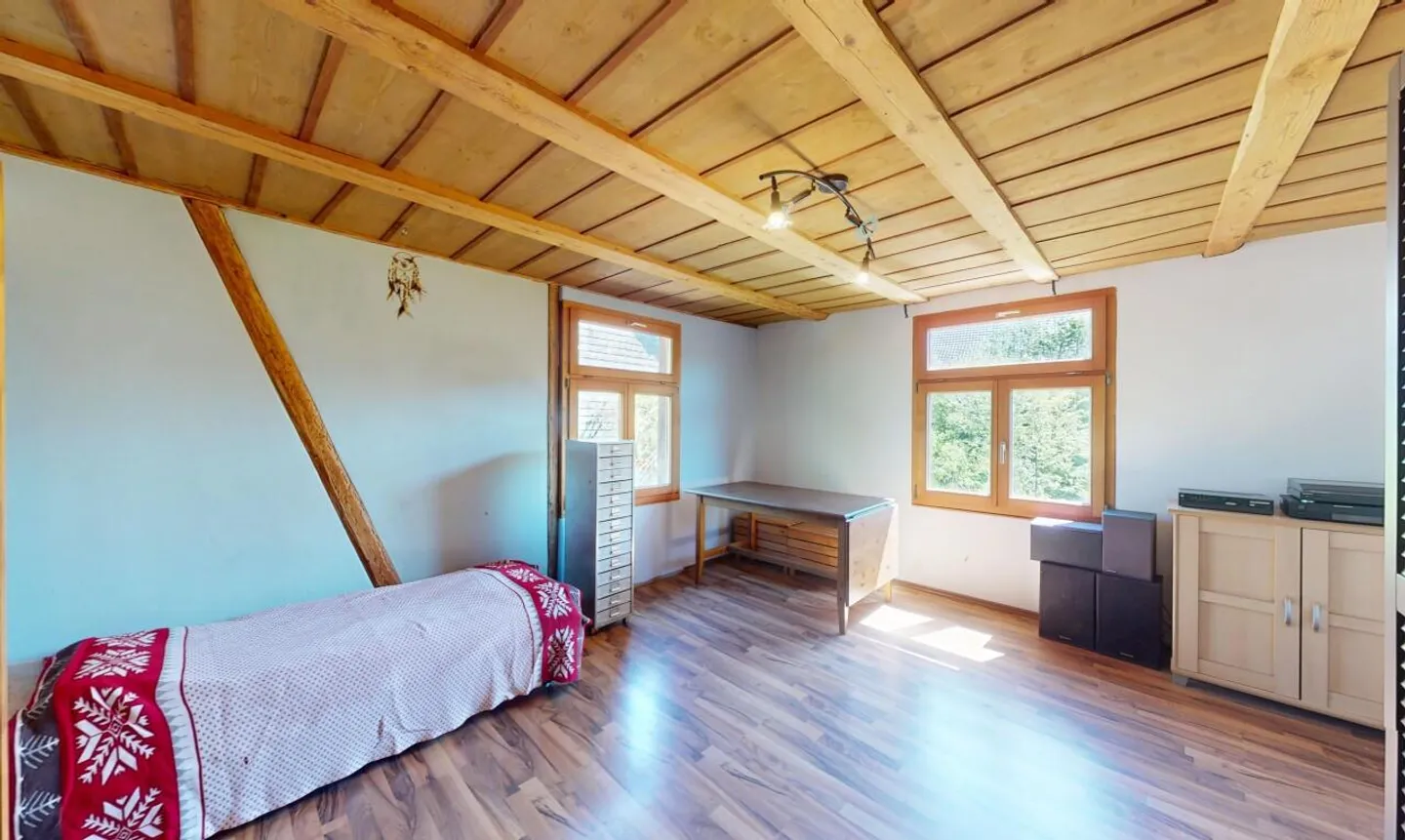 Charmante maison individuelle de 5 pièces dans un quartier résidentiel calme - Photo 10 sur 13