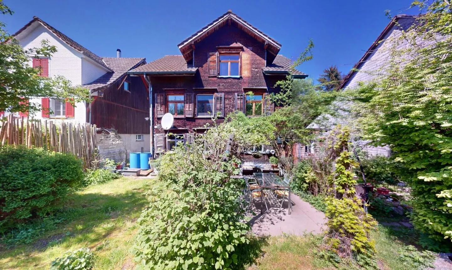 Charmante maison individuelle de 5 pièces dans un quartier résidentiel calme - Photo 12 sur 13