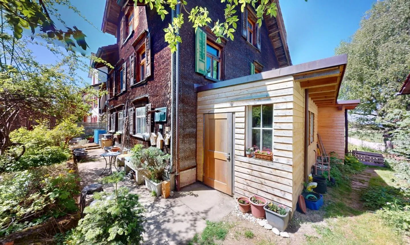 Charmante maison individuelle de 5 pièces dans un quartier résidentiel calme - Photo 1 sur 13