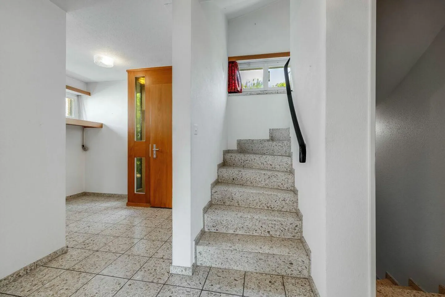 Casa unifamiliare con estensione multifunzionale - Foto 8 di 16