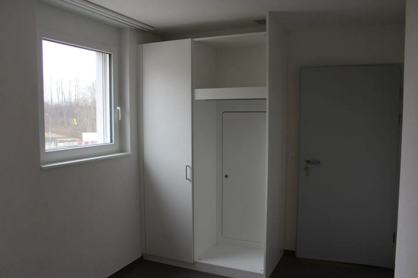 Moderne 3.5-Zimmer-Wohnung mit Balkon - Foto 7 von 12