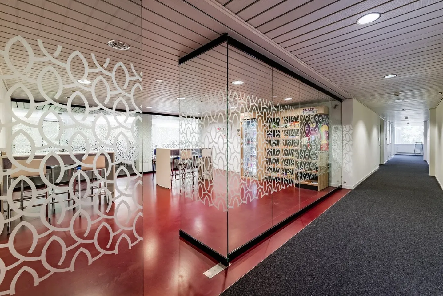 Light-Filled Office Spaces with High Flexibility - Photo 7 of 13