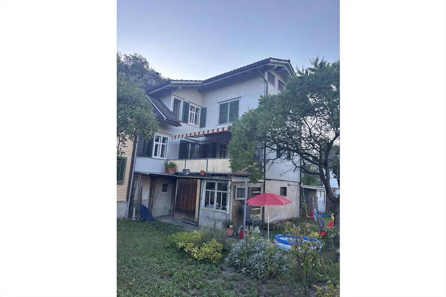 Idyllic old building house with large garden - Photo 1 of 17