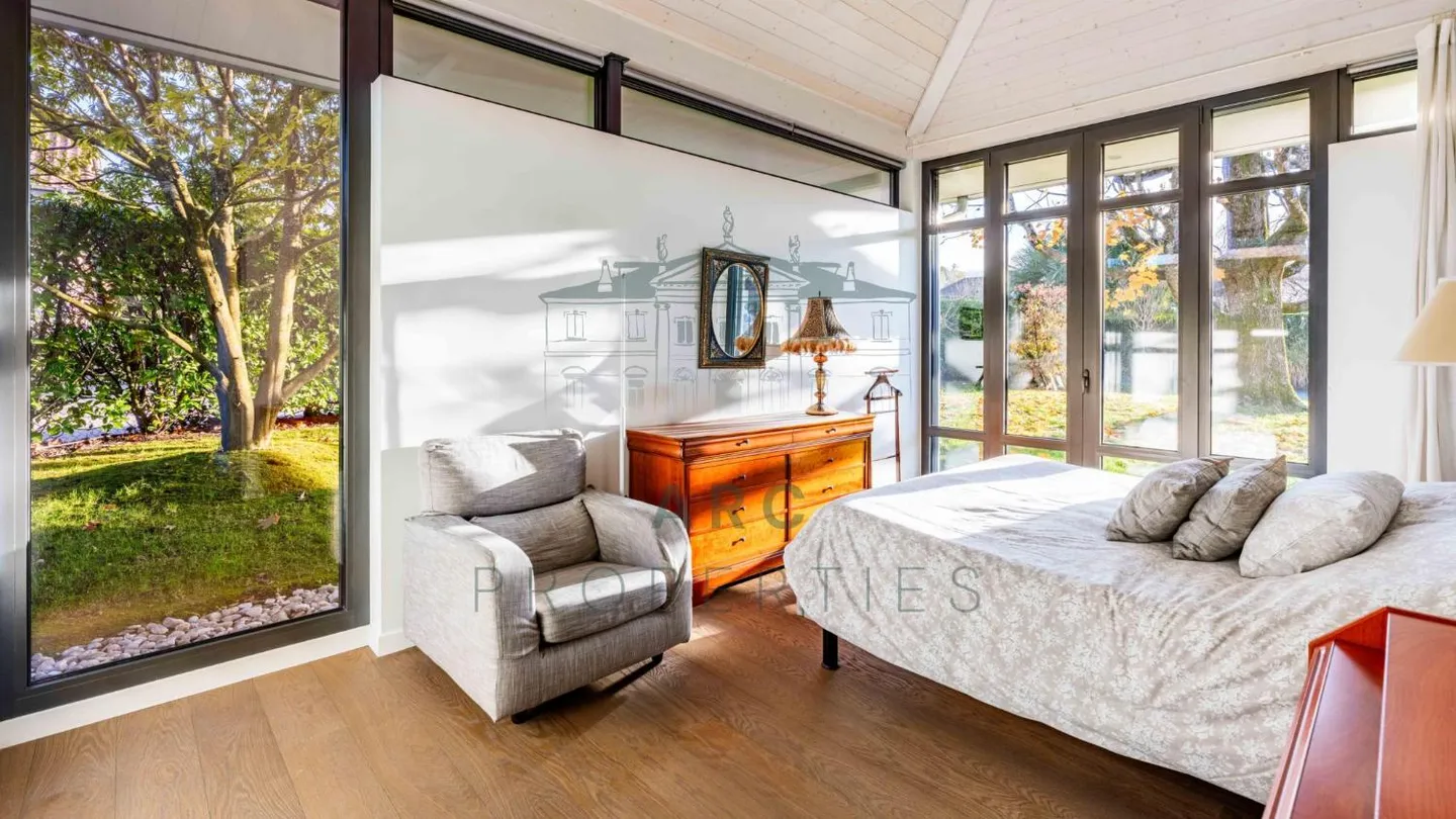 VESSY - CHARMING ARCHITECT HOUSE WITH POOL - Photo 4 of 6