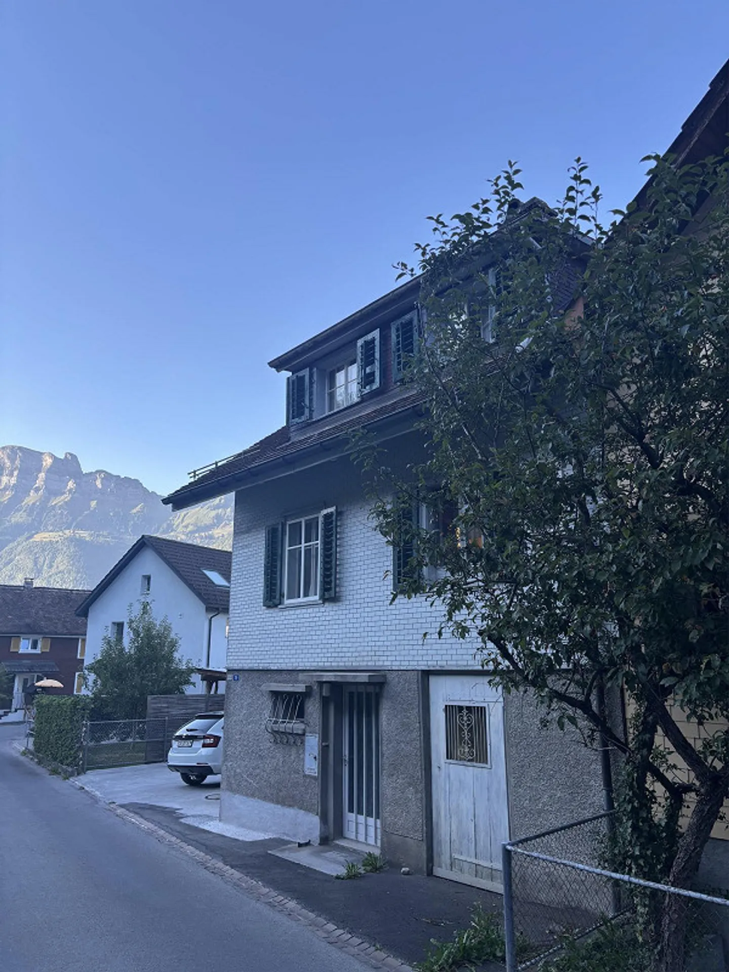 Idyllic old building house with large garden - Photo 16 of 17