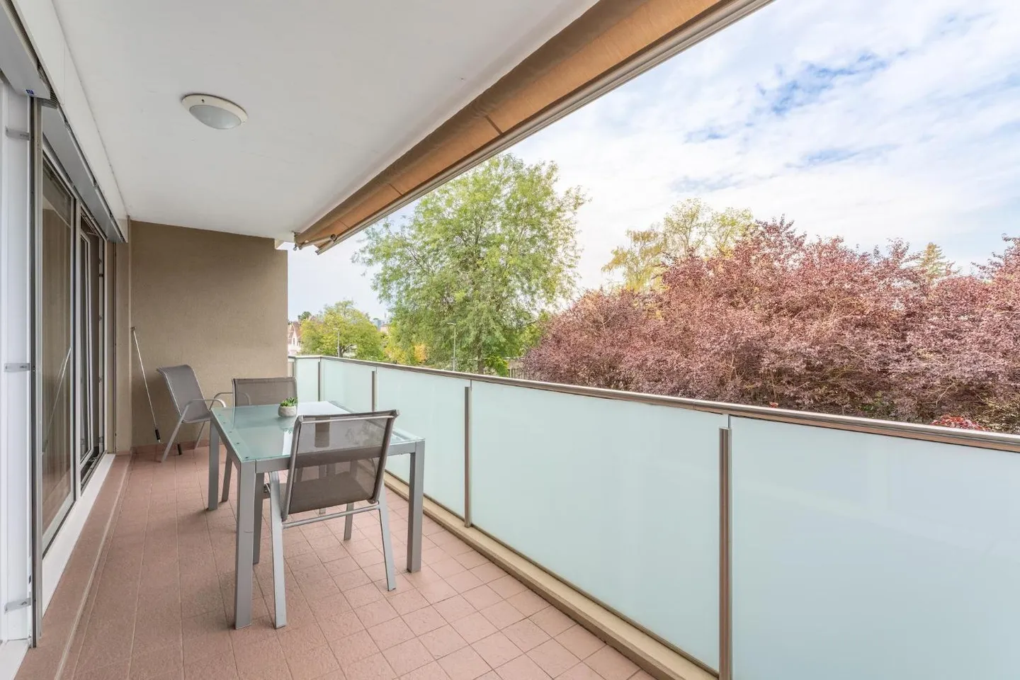 Bellissimo appartamento di 4,5 stanze con grande balcone, a due passi dal centro città, Rue Saint-Georges - Foto 3 di 13