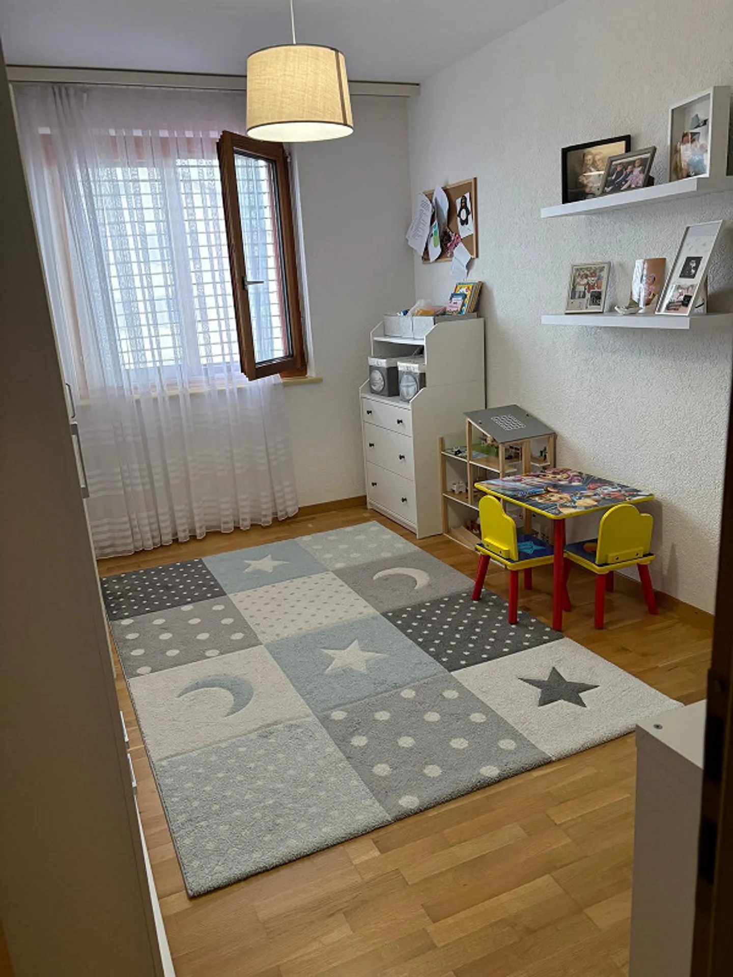 Appartement spacieux 4,5 pièces - Photo 5 sur 9