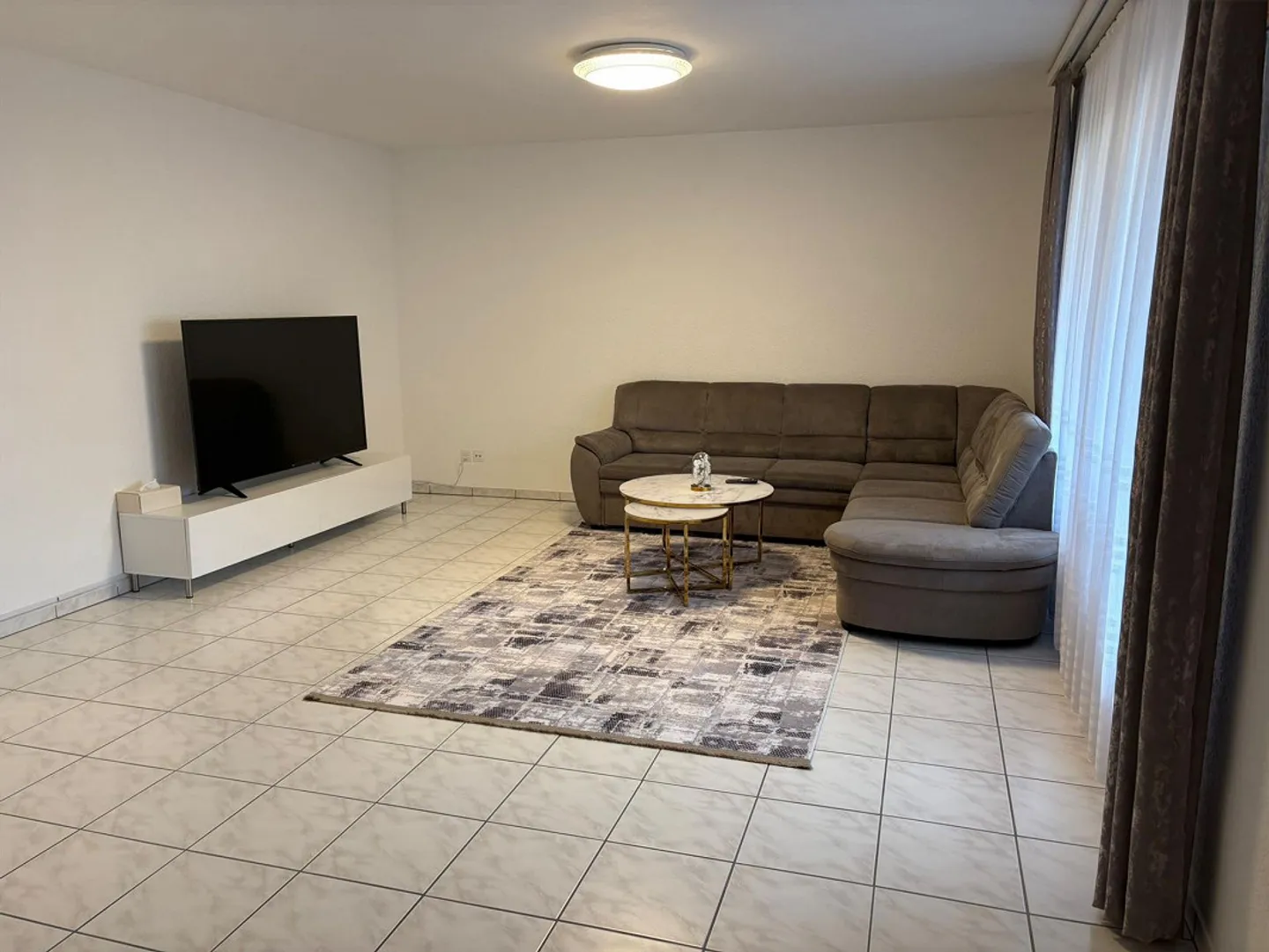 Appartement spacieux 4,5 pièces - Photo 7 sur 9