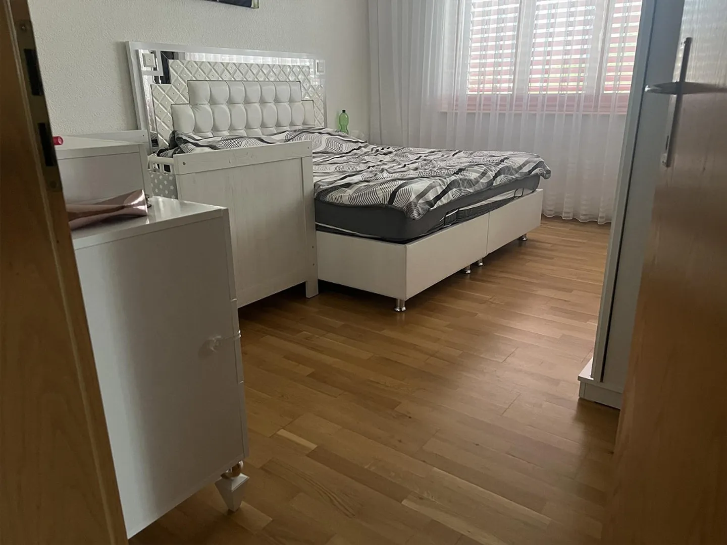 Appartement spacieux 4,5 pièces - Photo 2 sur 9