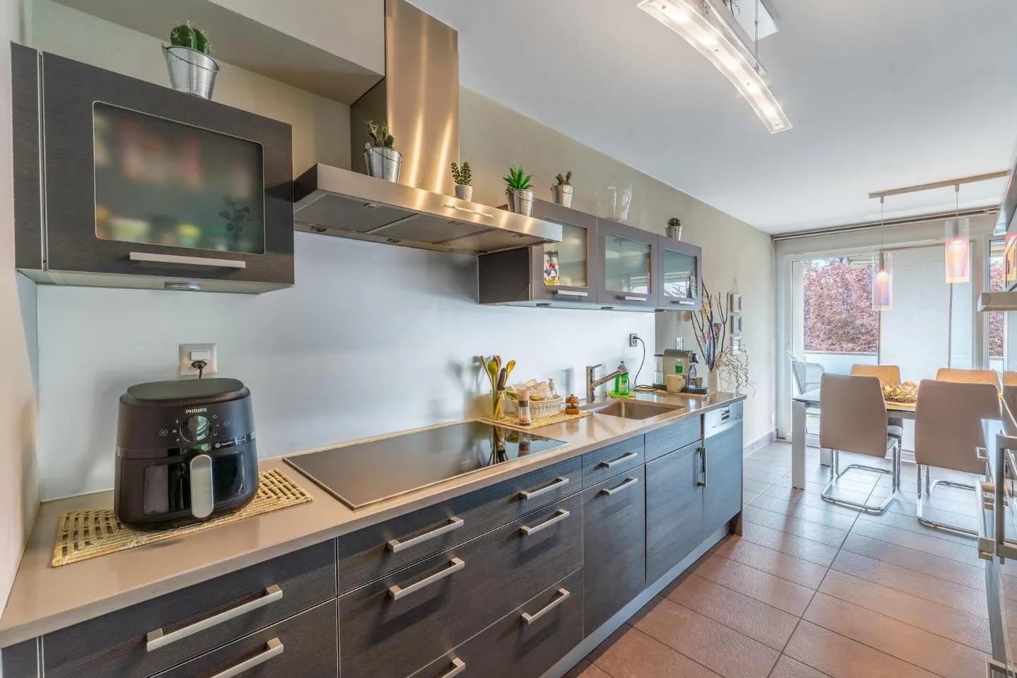Bellissimo appartamento di 4,5 stanze con grande balcone, a due passi dal centro città, Rue Saint-Georges - Foto 5 di 13
