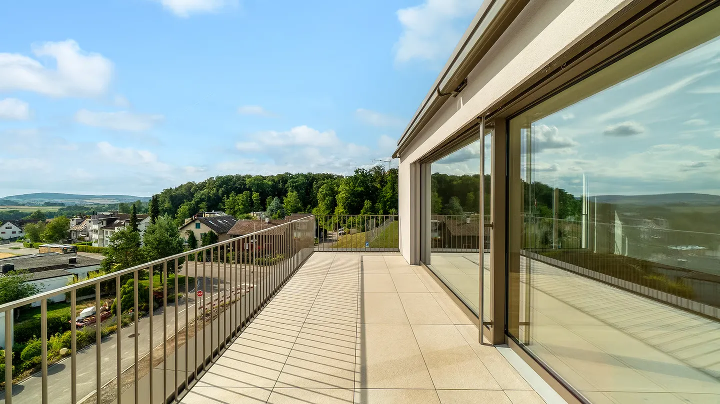 Maisonette in attico luminosa con vista panoramica e giardino privato - Foto 4 di 7
