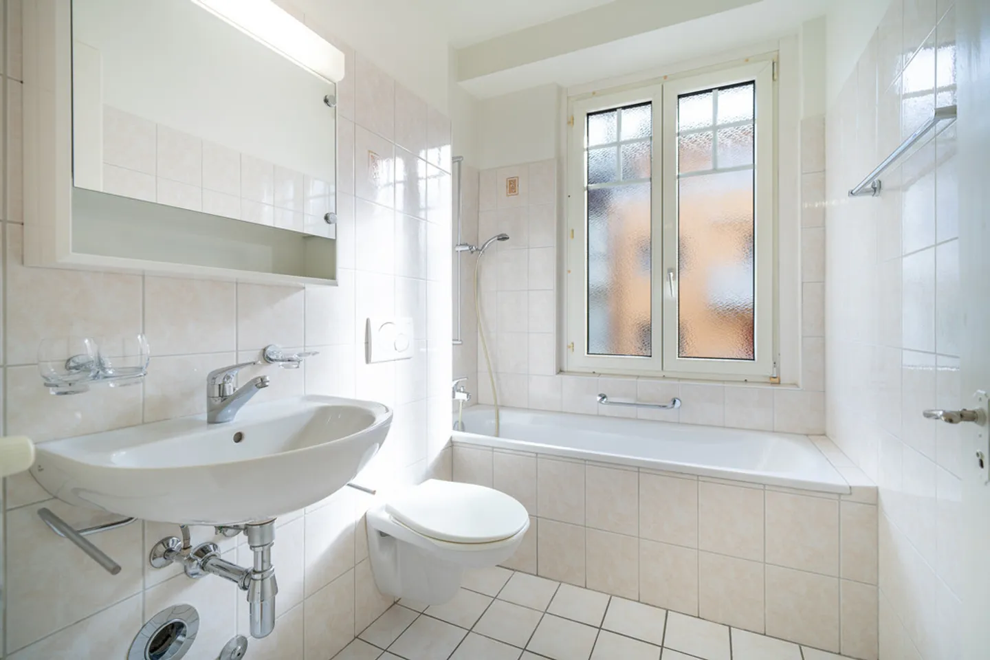 Apartment for rent - Photo 5 of 8