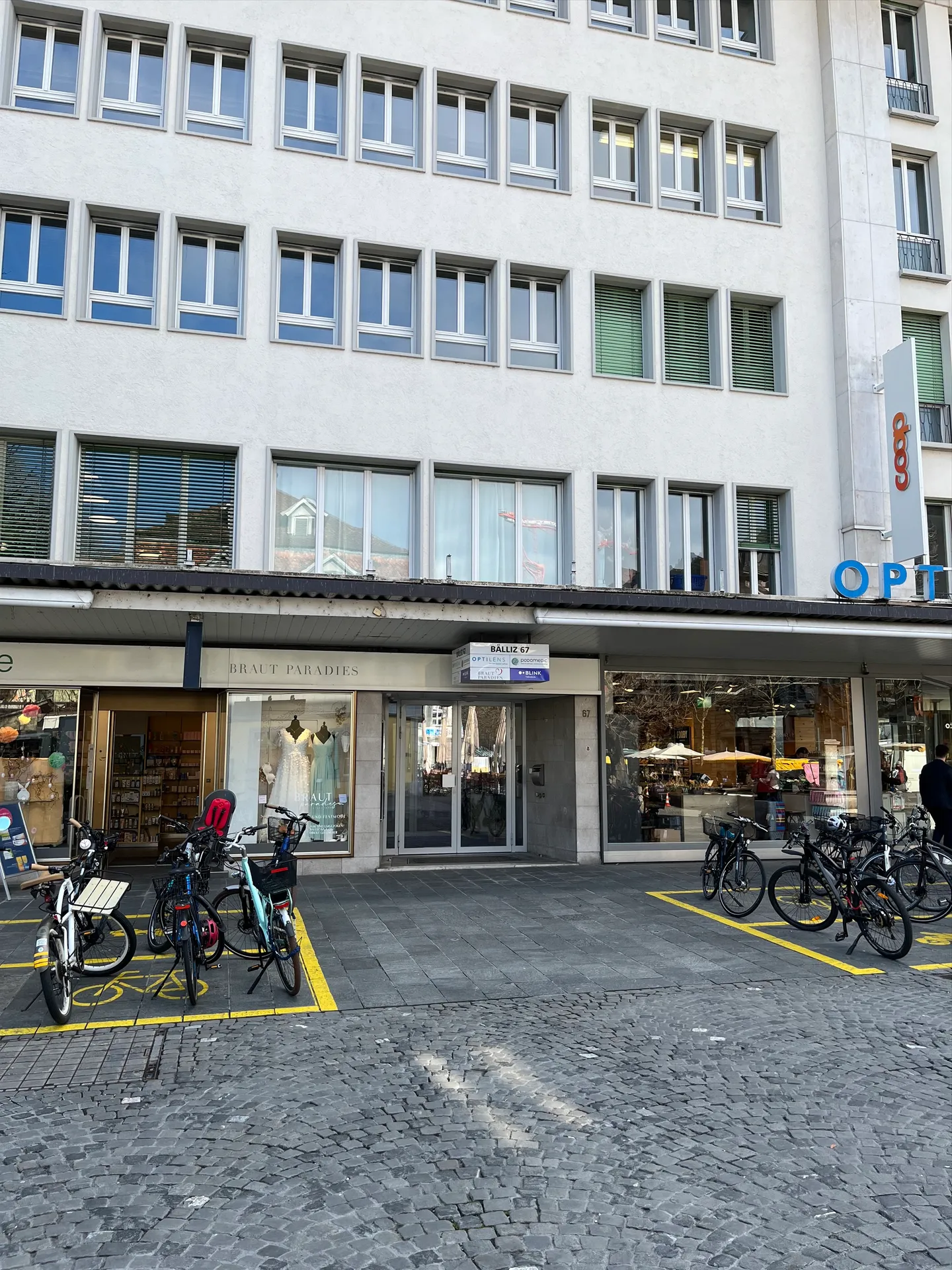 Votre nouvel espace de bureau à l'emplacement le plus central de Thun ! - Photo 1 sur 3