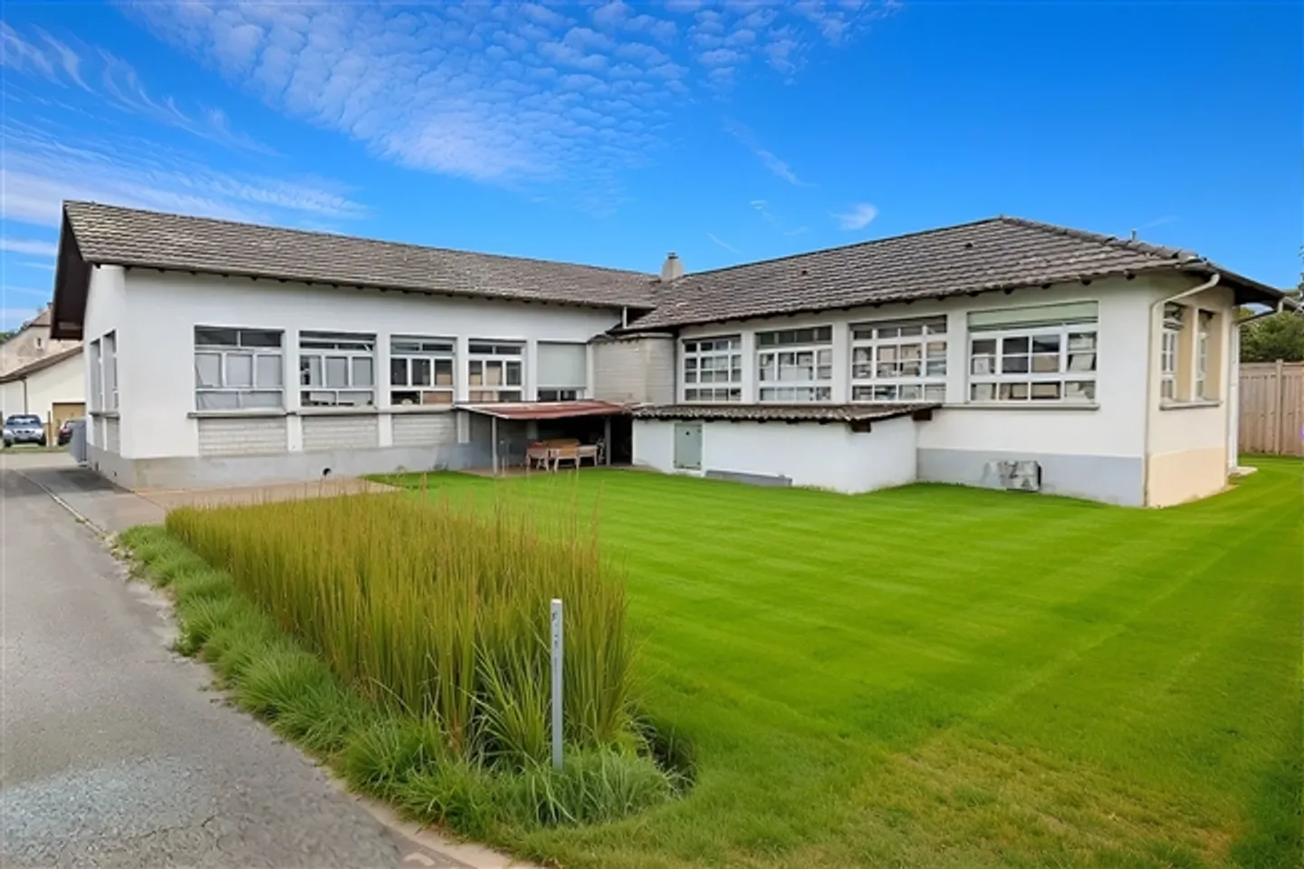 Commercial building with high residential potential - In the heart of Alle - Photo 1 of 6