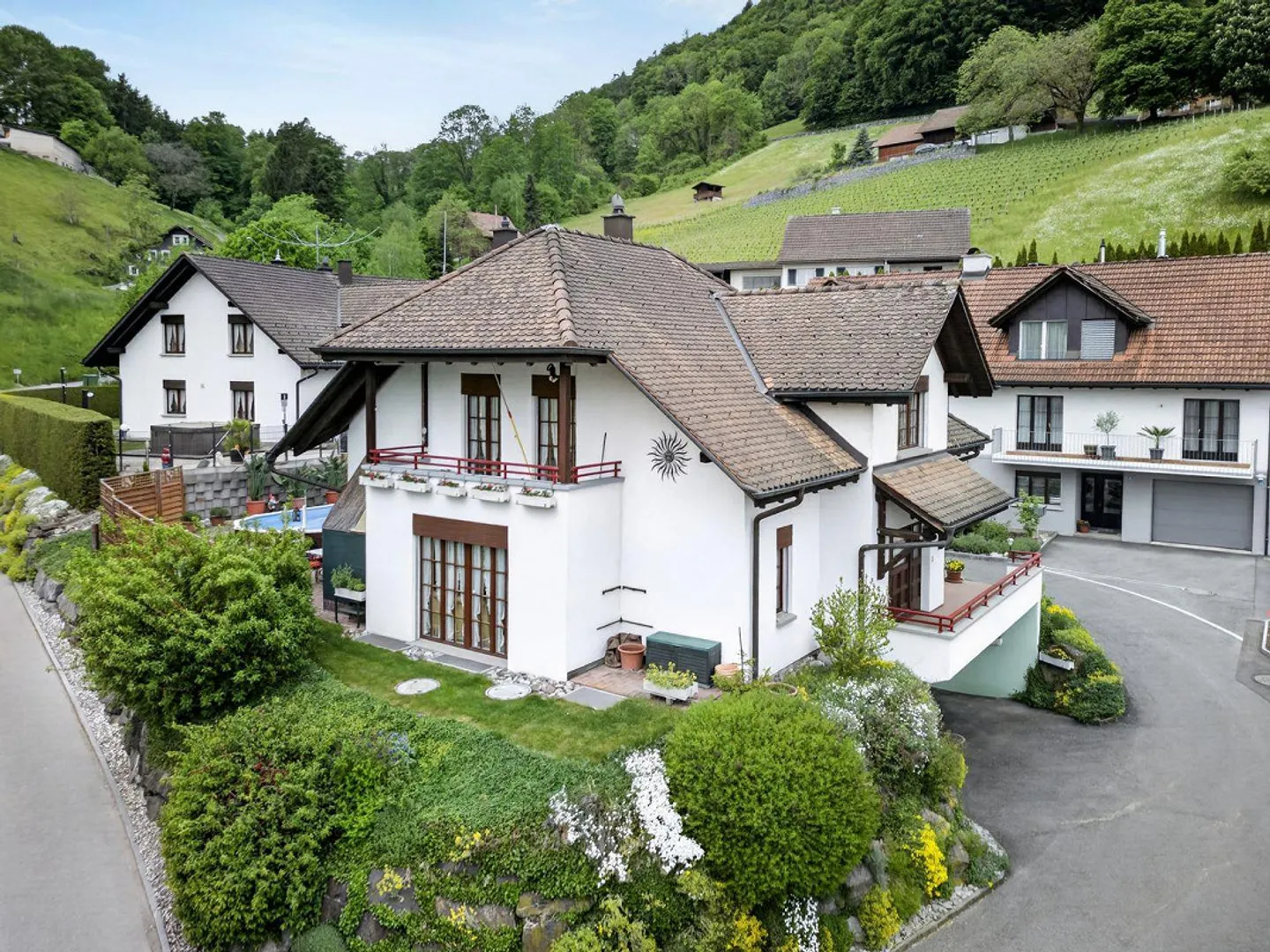 Charmante maison de campagne avec piscine extérieure et garage pour 4 voitures - Photo 9 sur 11