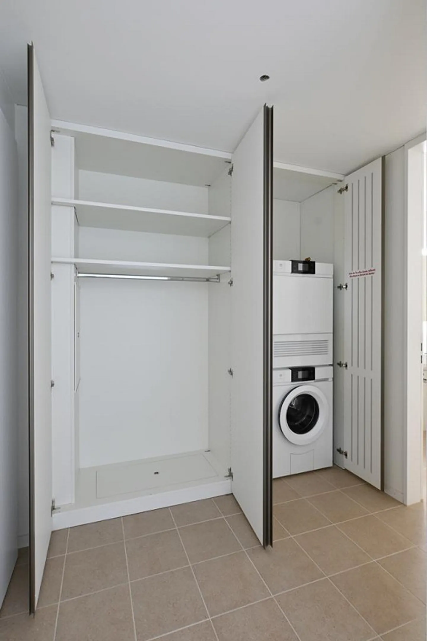 Moderne 2.5-Zimmerwohnung - Foto 7 von 9