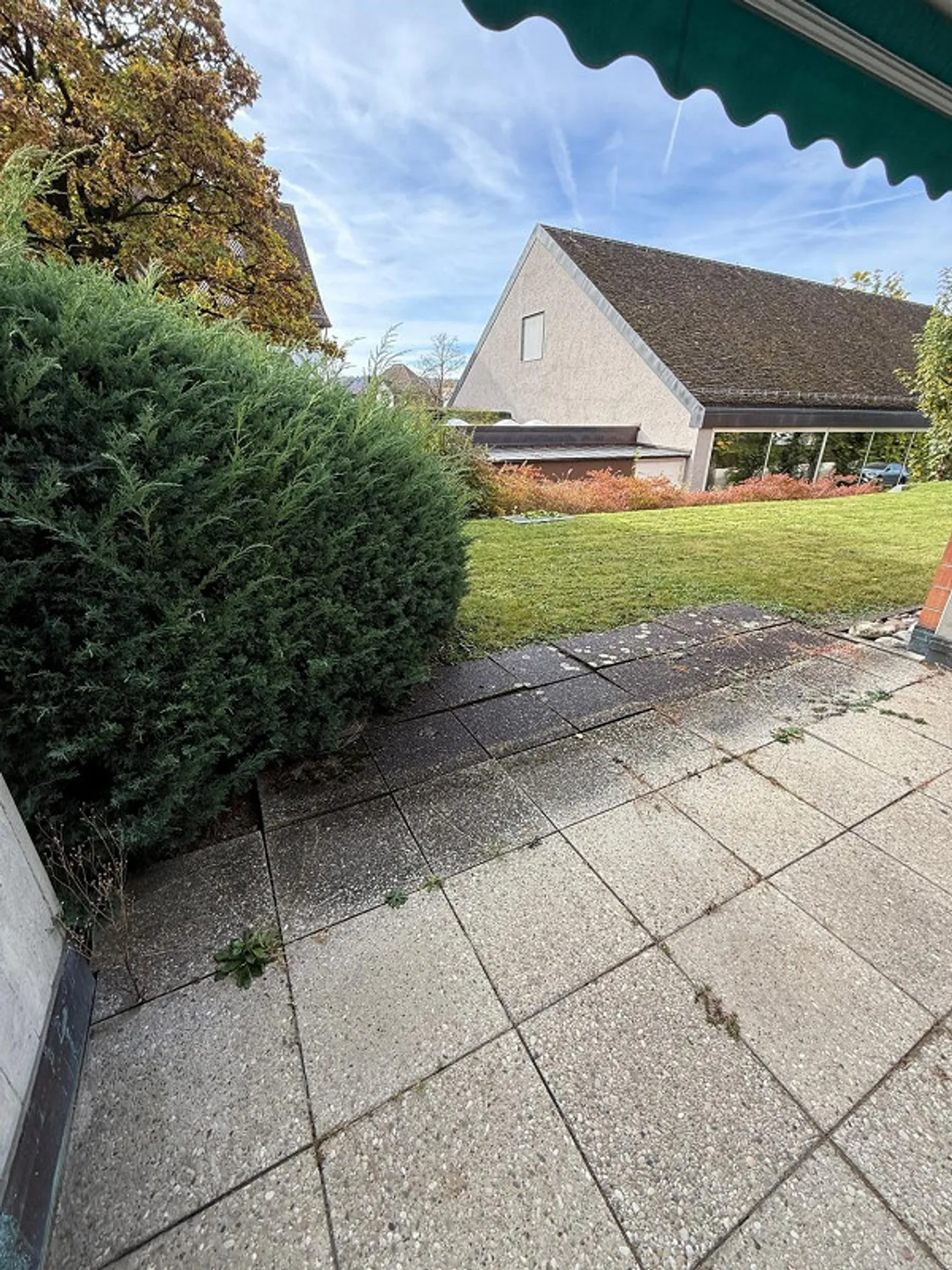 Appartamento moderno e spazioso con una grande sensazione di spazio e un'area salotto soleggiata - Foto 3 di 10