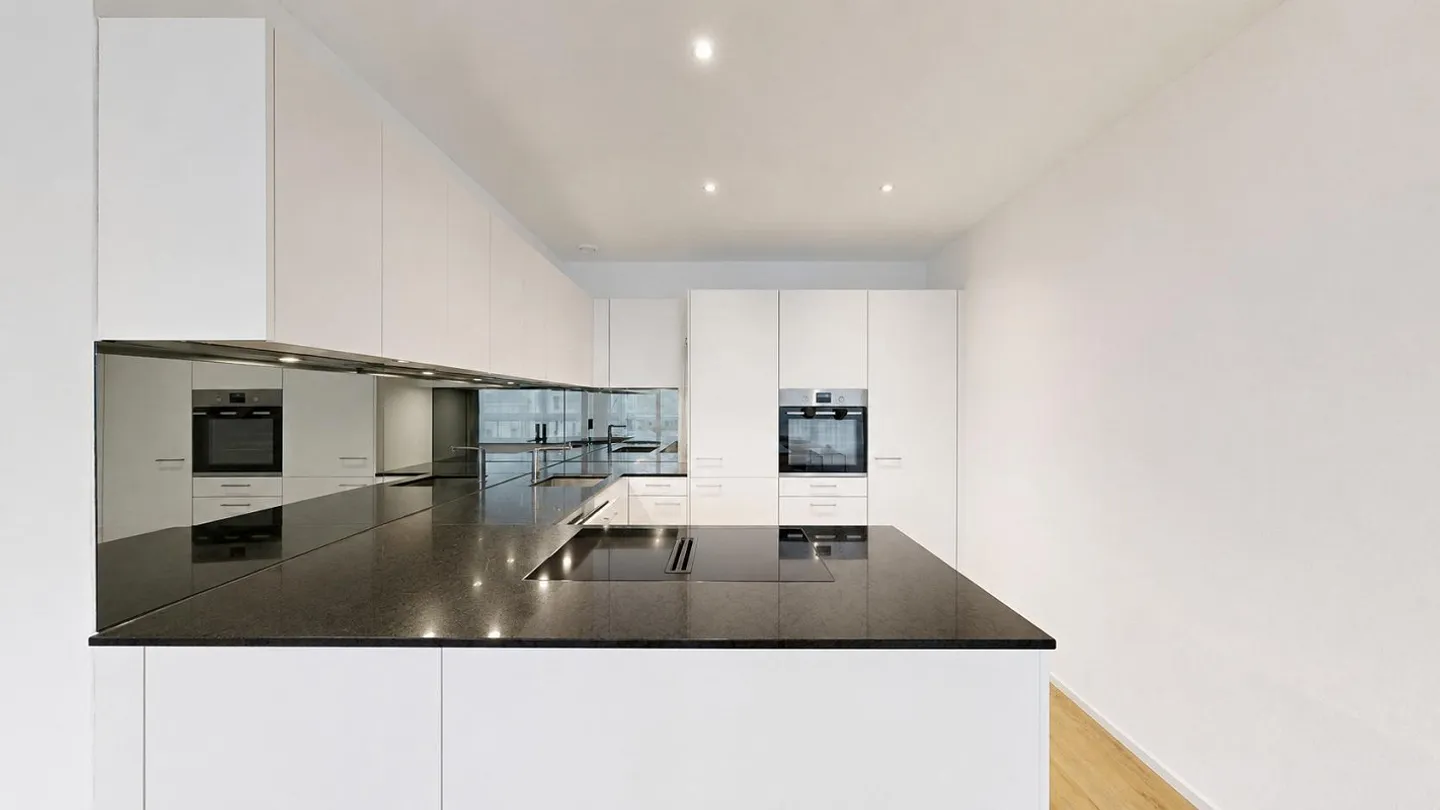 Moderne Wohnung mit Balkonen - Foto 2 von 10
