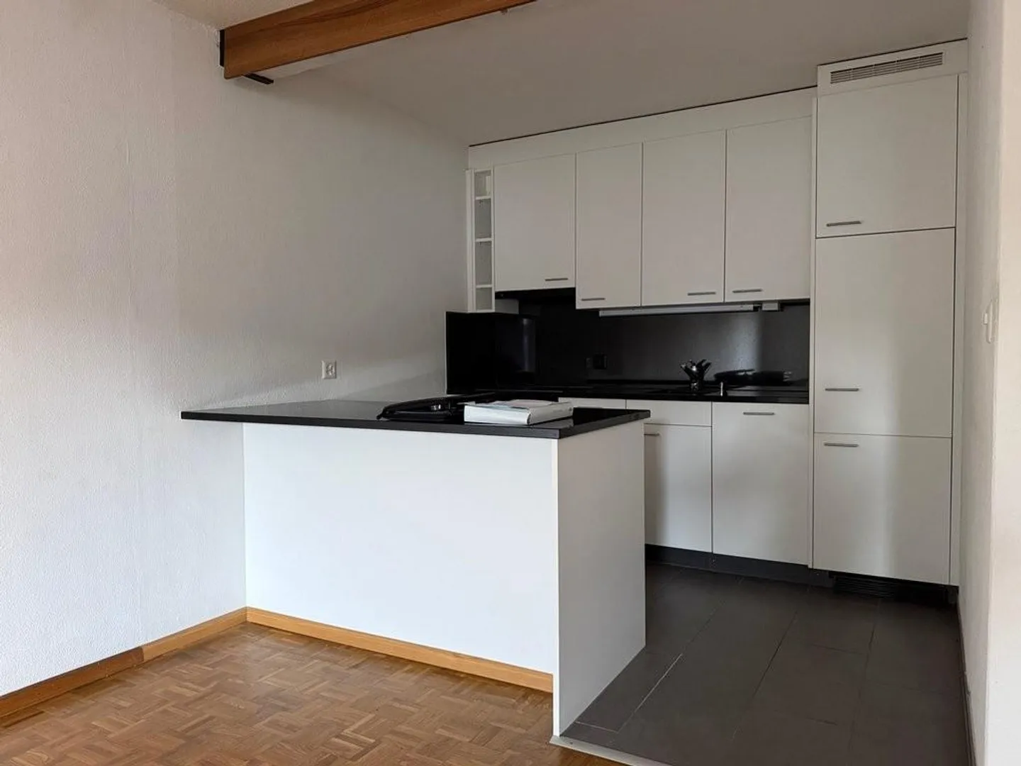 Cozy apartment for rent in Horgen - Photo 3 of 6
