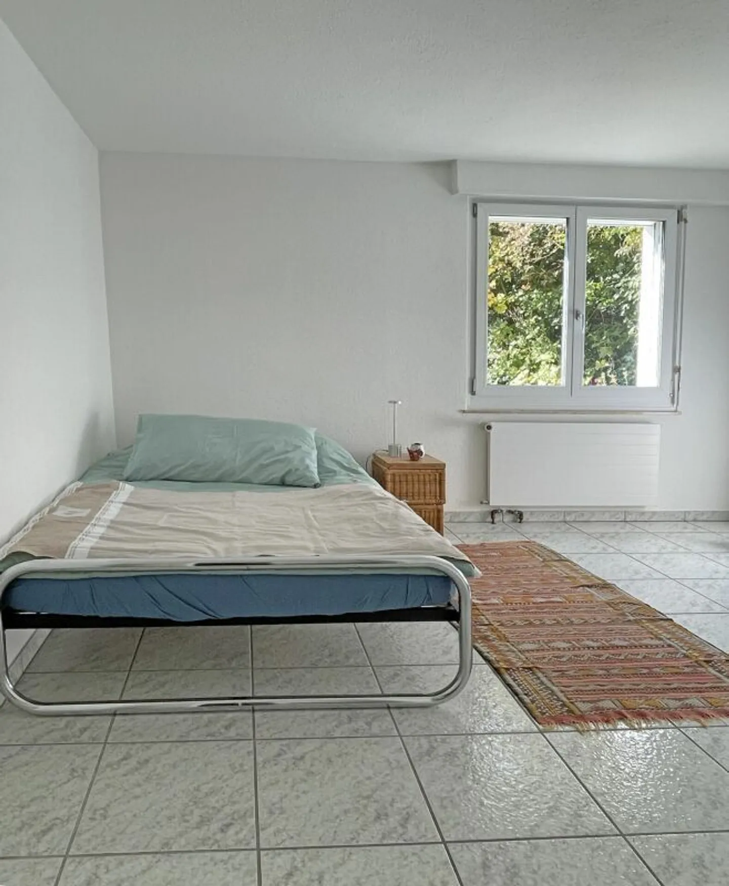 Ampio soggiorno in una posizione soleggiata - Foto 12 di 21