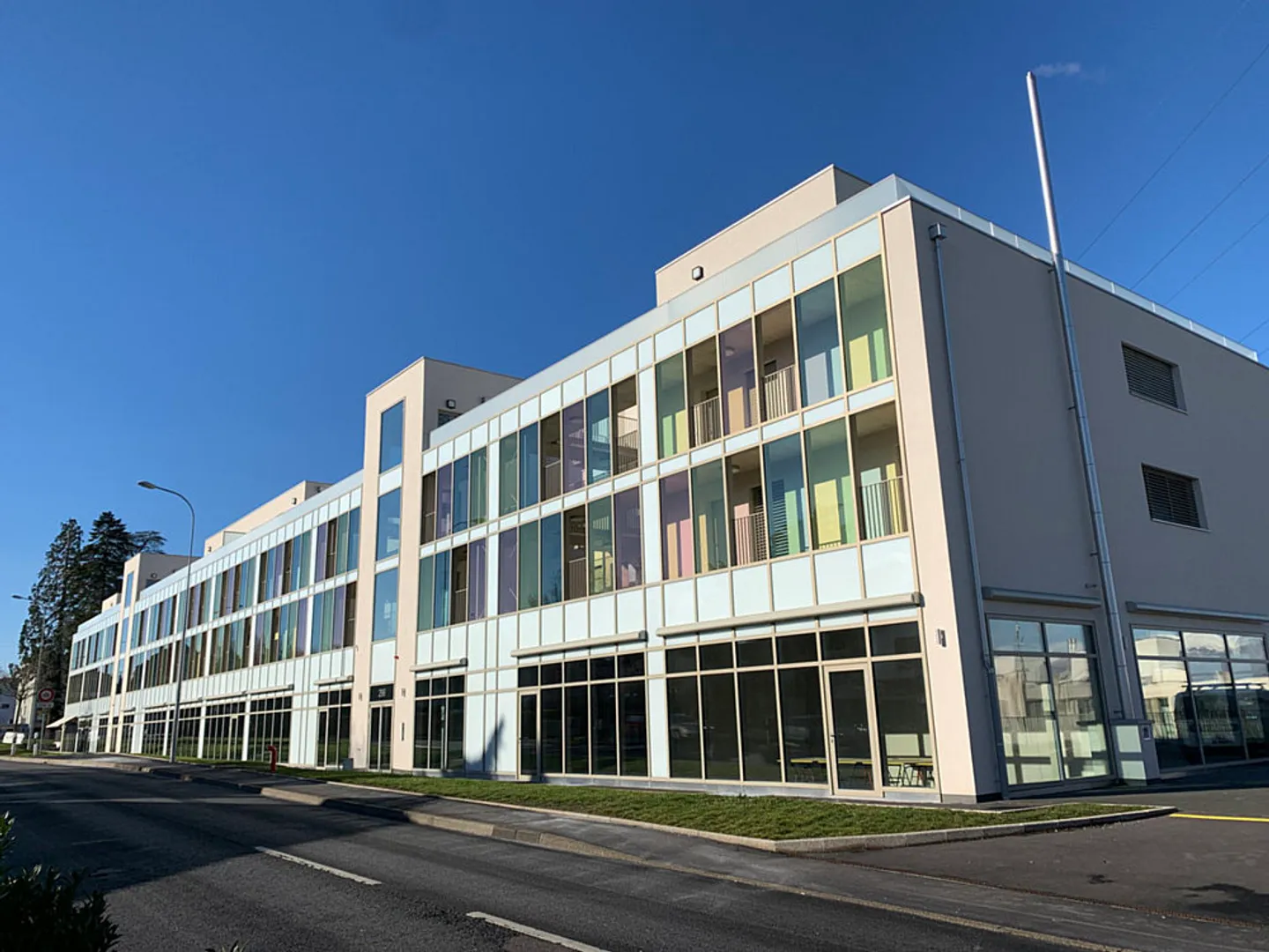 Spazio commerciale modulare, consegnato grezzo per usi multipli. - Foto 1 di 1