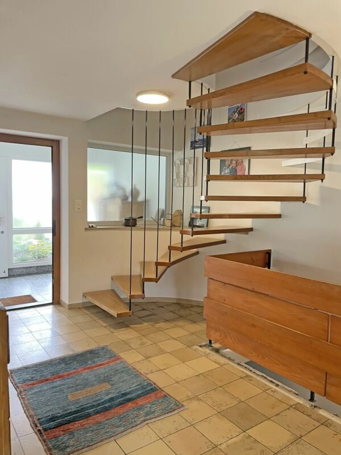 Ampio soggiorno in una posizione soleggiata - Foto 14 di 21