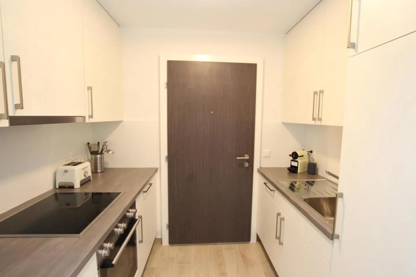 Furnished 1.5 room apartment - Photo 2 of 5