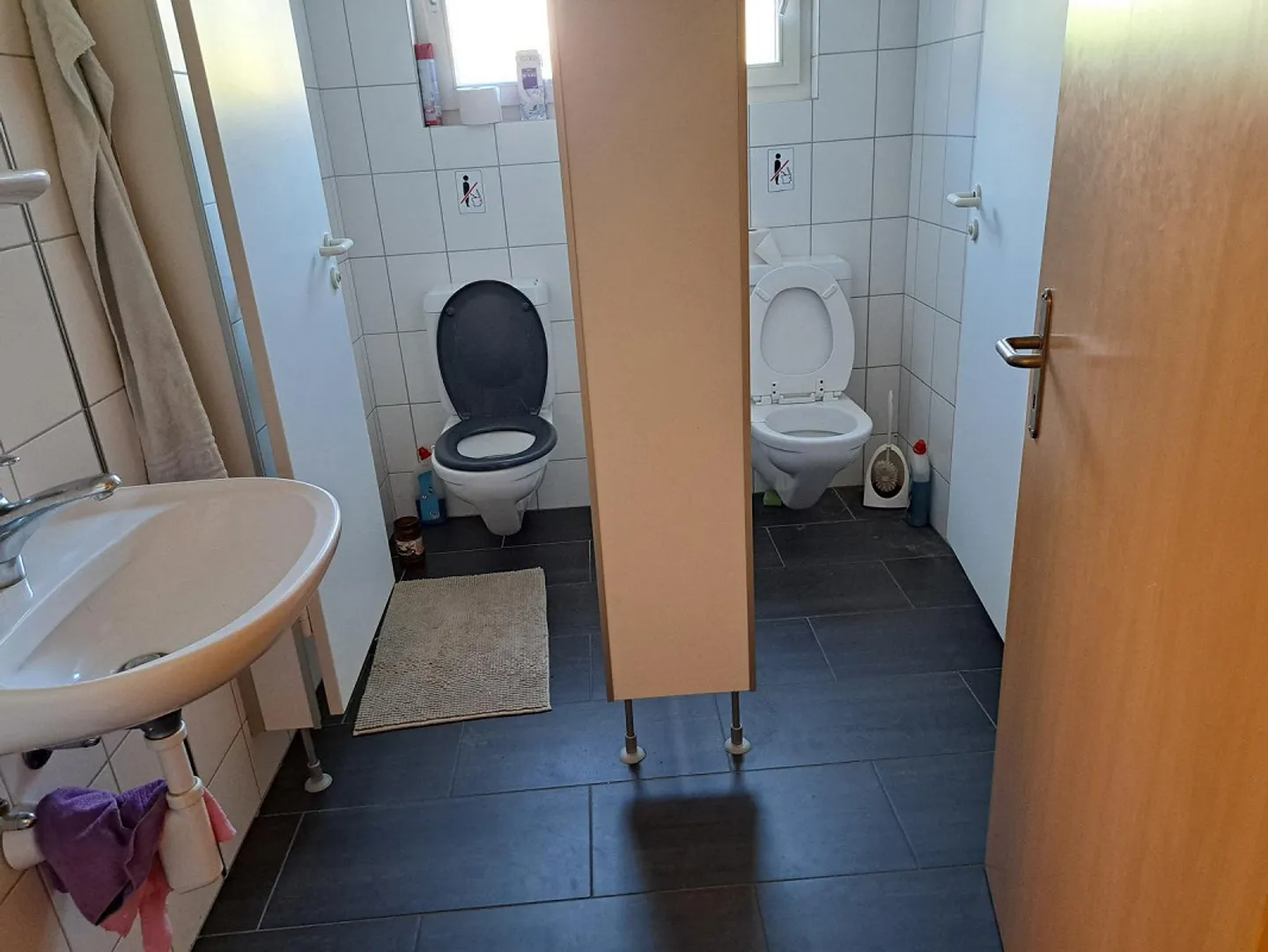 10-Zimmer-Haus mit bewilligtem Umbauprojekt in Mosnang - Foto 4 von 9