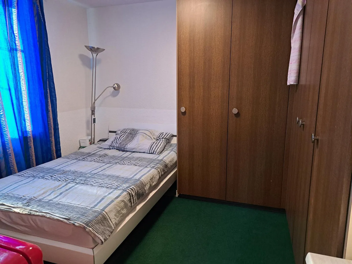 10-Zimmer-Haus mit bewilligtem Umbauprojekt in Mosnang - Foto 7 von 9