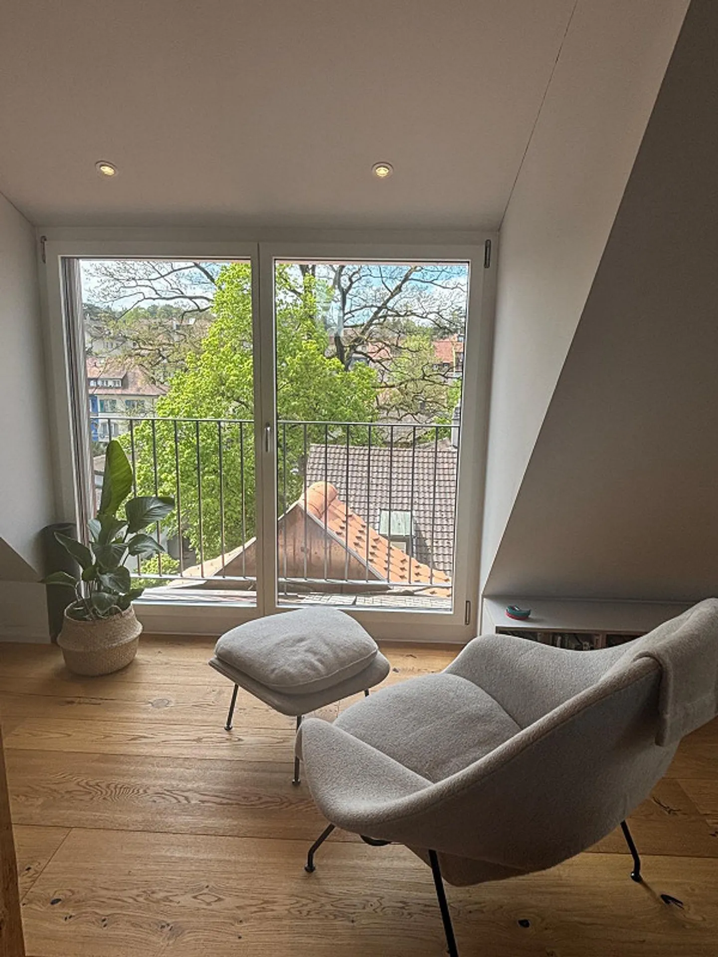 Appartement Duplex Spacieux dans le Beau Quartier de Mattenhof - Photo 2 sur 9