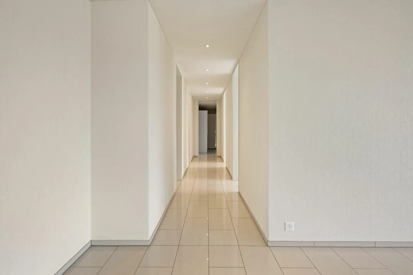 Appartement terrasse exclusif de 4,5 pièces avec belle vue - Photo 11 sur 30