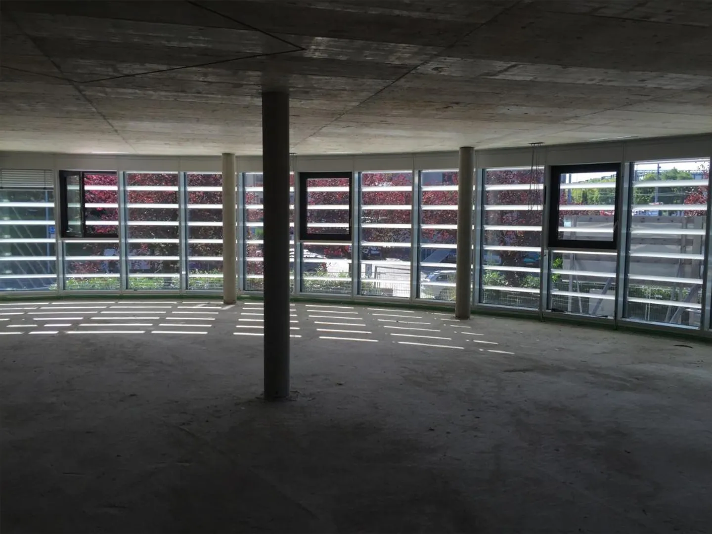 Vaud offices - superb administrative building 315 m2 to 630 m2 - Photo 2 of 5